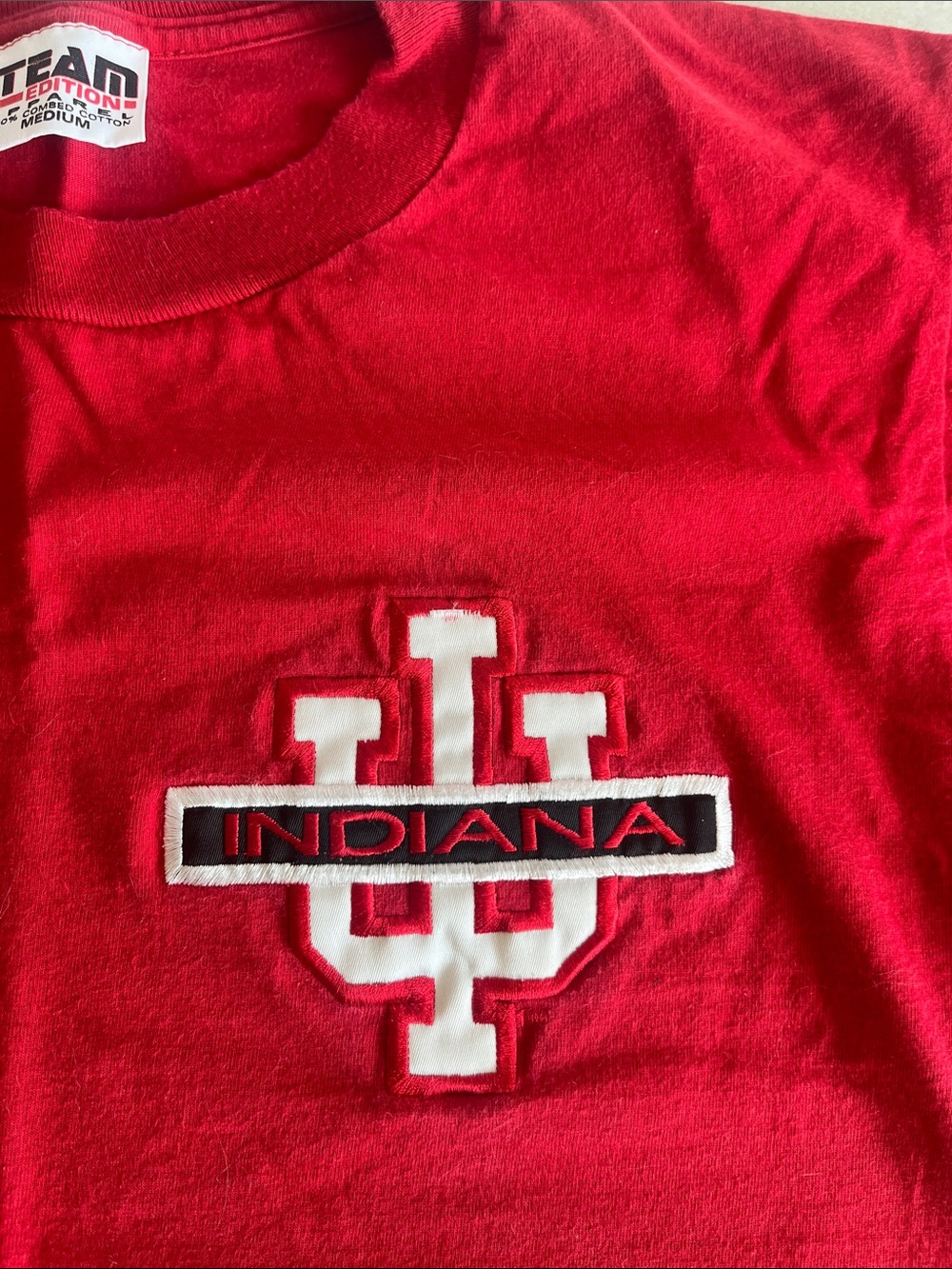 VINTAGE 1990’s INDIANA HOOSIERS RED TEAM EDITION TSHIRT SZ MEDIUM NCAA